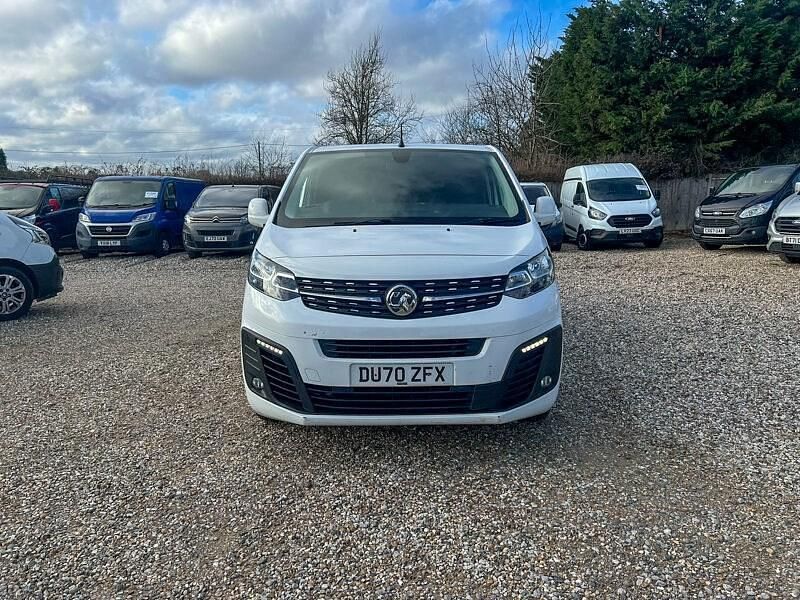 Used Vauxhall Vivaro Sportive 120 HP (88 kW) 2020 White MPV