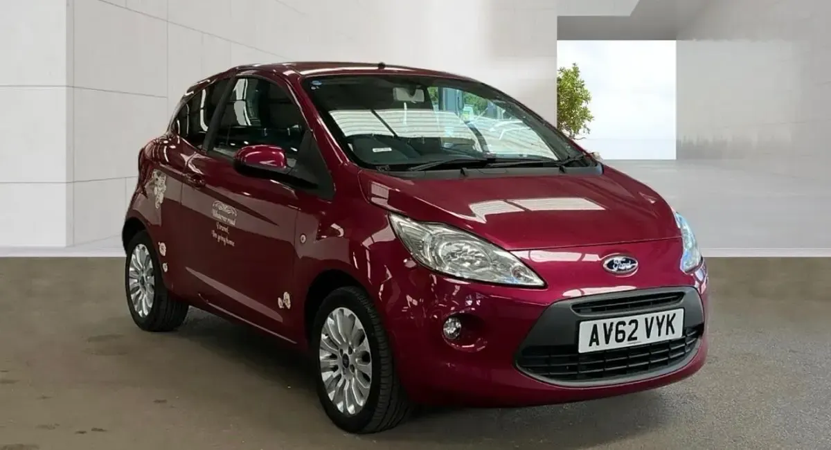 Used Ford Ka Zetec 69 HP (50 kW) 2013 Pink Hatchback