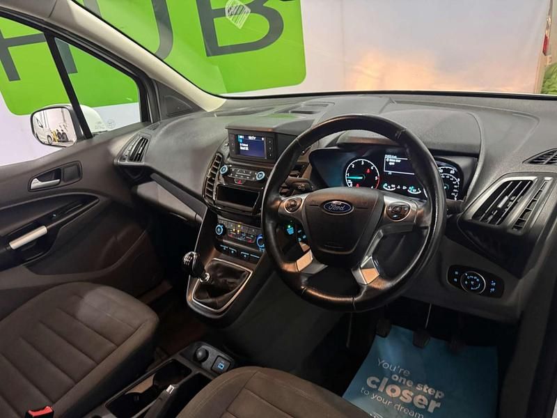 Used Ford Transit Connect Limited 100 HP (73 kW) 2024 White MPV