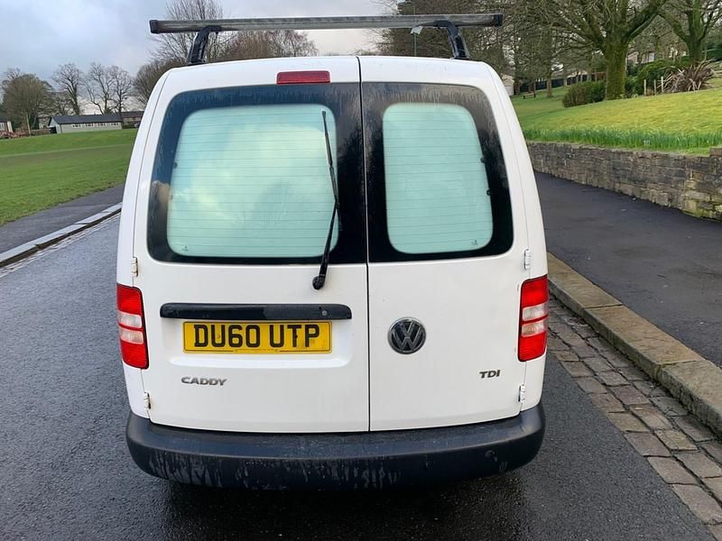 Used VW Caddy 75 HP (55 kW) 2011 White MPV