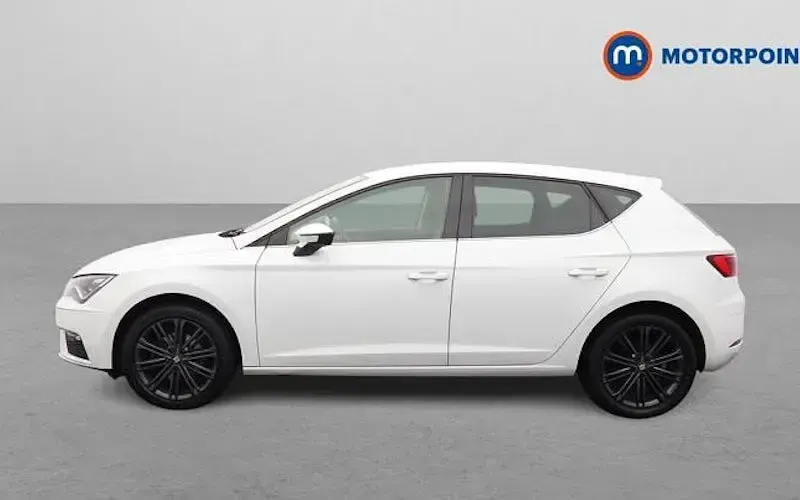 Used Seat Leon XCELLENCE Lux 150 HP (110 kW) 2020 White Hatchback
