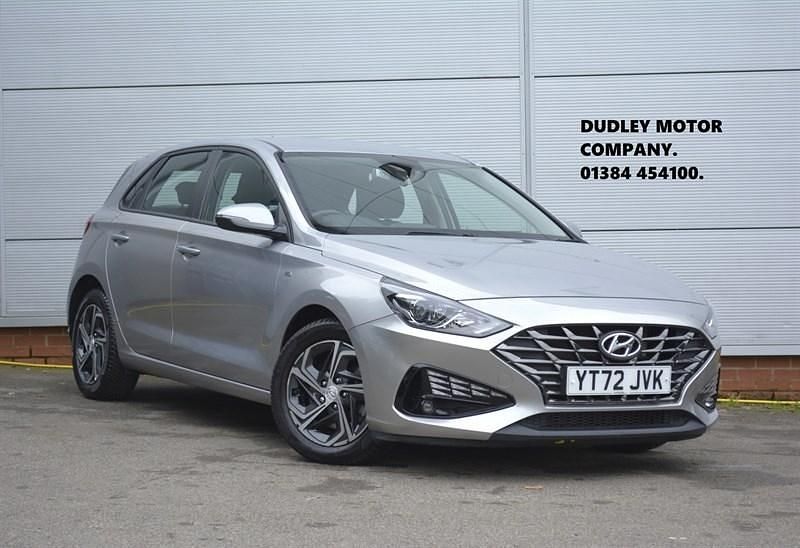 Silver Used 2022 Hyundai i30 SE Hatchback | £12,845 (Fair price) - Image 1/3