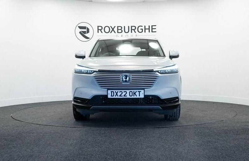 Used Honda HR-V Elegance 131 HP (96 kW) 2022 White SUV