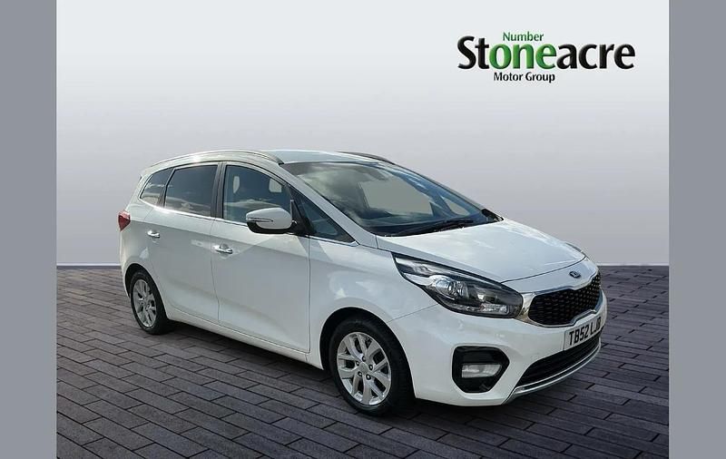 White Used 2017 Kia Carens 2 MPV | £9,495 (Fair price) - Image 1/4
