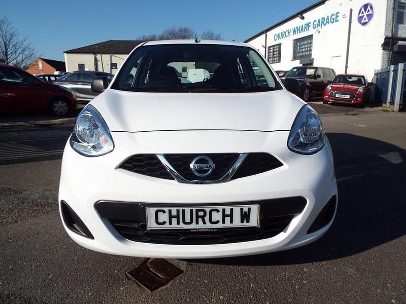 Used Nissan Micra Visia 80 HP (58 kW) 2016 White Hatchback
