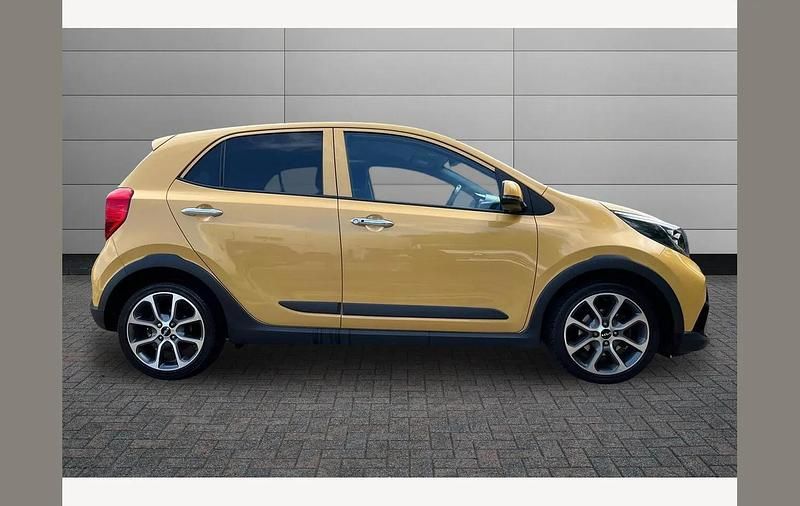 Used Kia Picanto X-Line 66 HP (48 kW) 2023 Yellow Hatchback