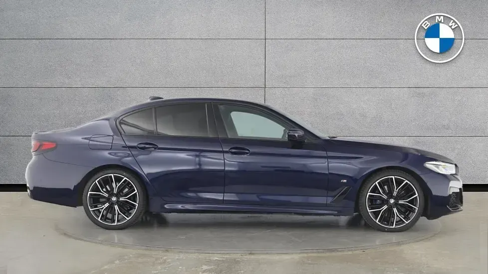 Used BMW 520 M Sport 187 HP (137 kW) 2022 Blue Sedan