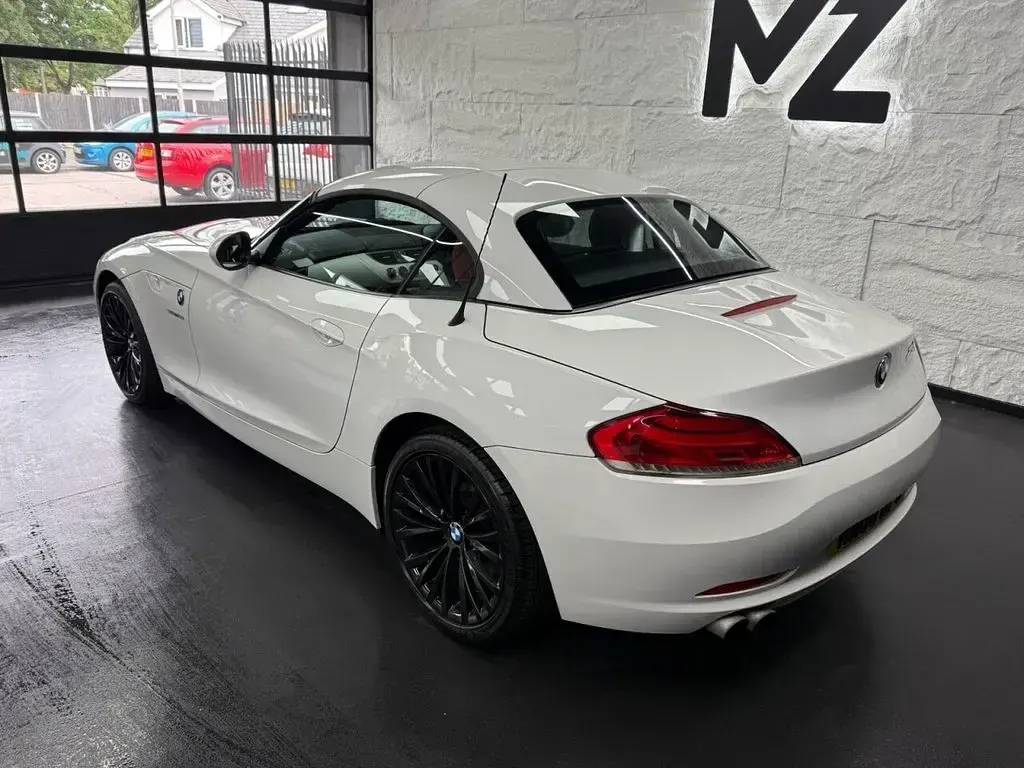 Used BMW Z4 204 HP (150 kW) 2010 White Cabriolet