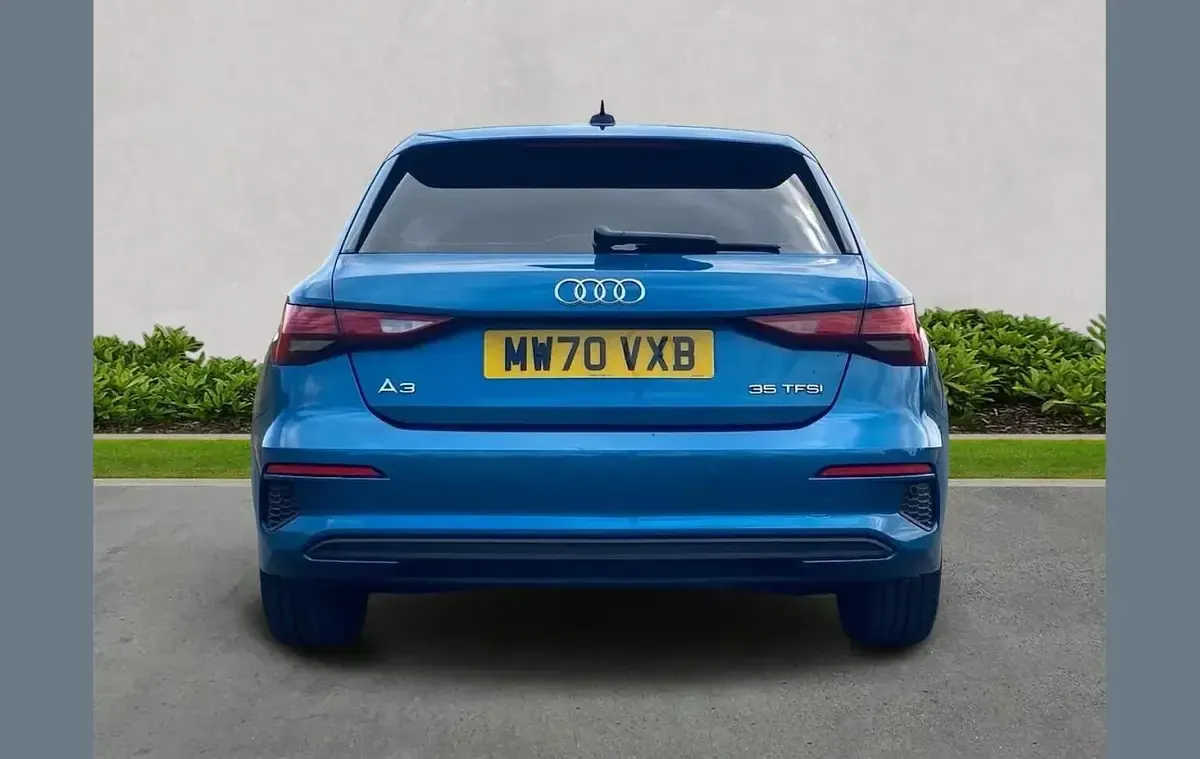 Used Audi A3 Advanced 147 HP (108 kW) 2020 Blue Sedan
