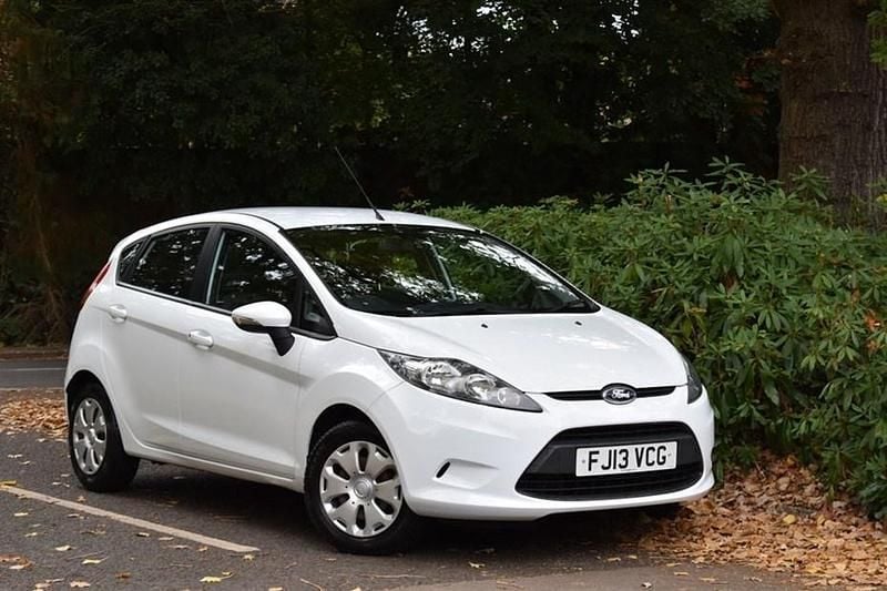 White Used 2013 Ford Fiesta Hatchback | £2,890 (Good price) - Image 1/1