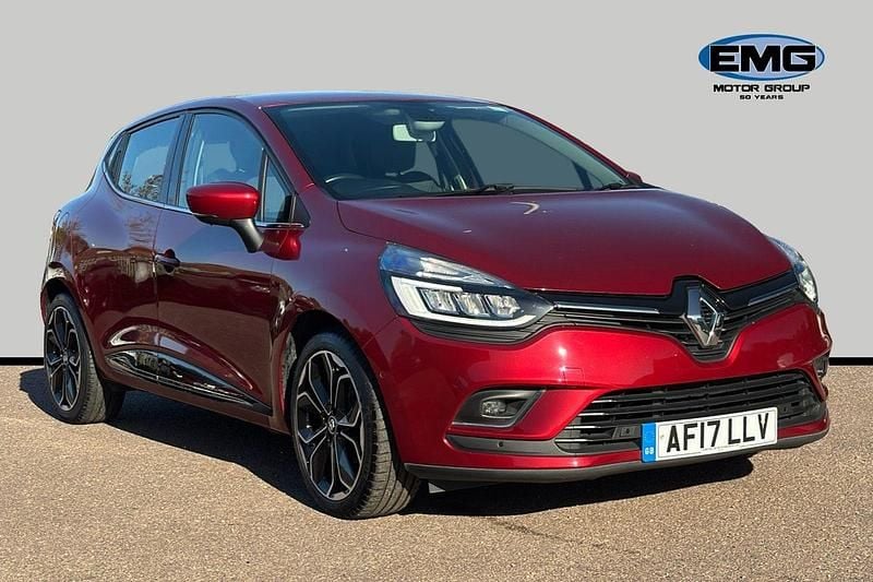 Red Used 2017 Renault Clio IV Signature Hatchback | £9,995 (Fair price) - Image 1/3
