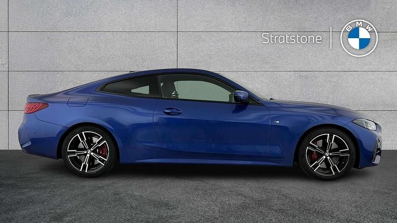 Begagnad BMW 420 M Sport 181 HK (133 kW) 2024 Blå Sportkupé