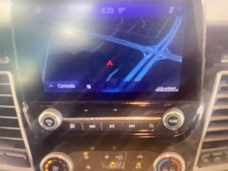 Usado Ford Transit Custom Limited 130 HP (95 kW) 2022 Prateado