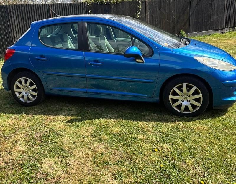 Begagnad Peugeot 207 2006 Blå Halvkombi