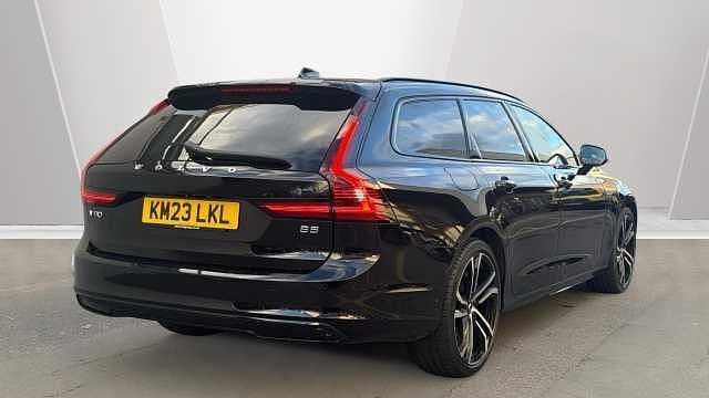 Used Volvo V90 Ultimate 250 HP (183 kW) 2023 Black Estate