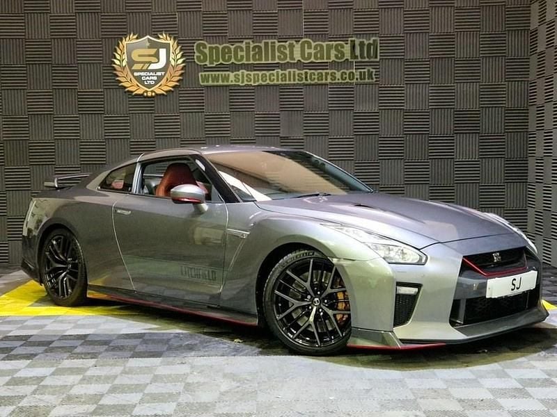 Grey Used 2016 Nissan GT-R Prestige Coupe | £68,995 (Fair price) - Image 1/4