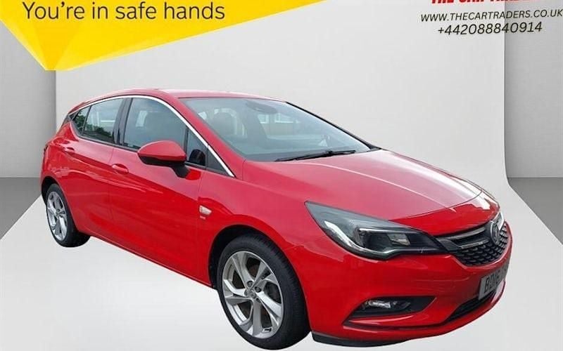 Used 2019 Vauxhall Astra SRi Hatchback | £8,388 (Good price) - Image 1/4