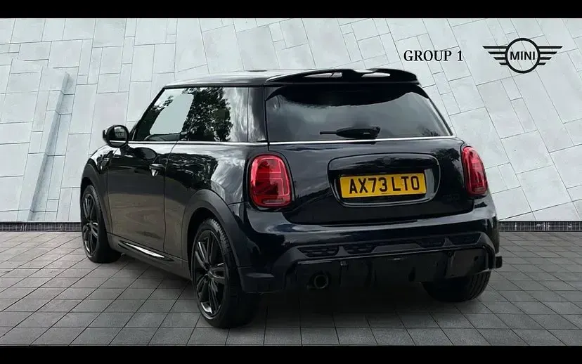 Used Mini Cooper Premium 136 HP (100 kW) 2024 Black Hatchback
