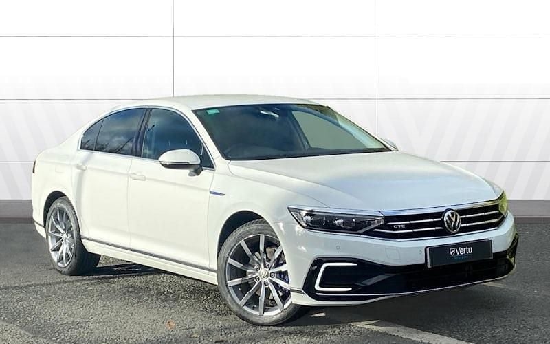 White Used 2020 VW Passat Advance Sedan | £18,037 (Fair price) - Image 1/4