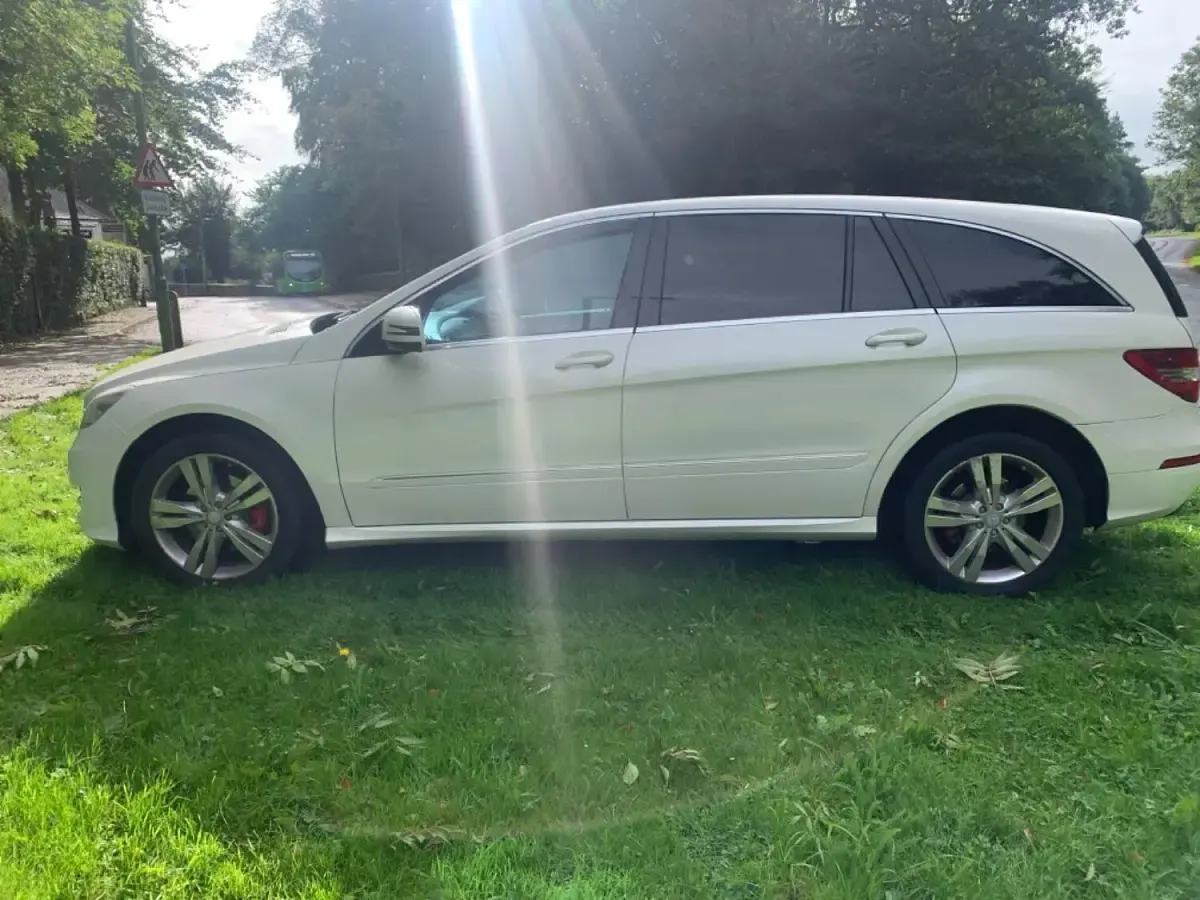 Used Mercedes R350 267 HP (196 kW) 2012 White Estate