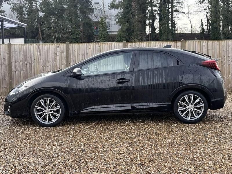 Used Honda Civic SR 120 HP (88 kW) 2016 Black Hatchback