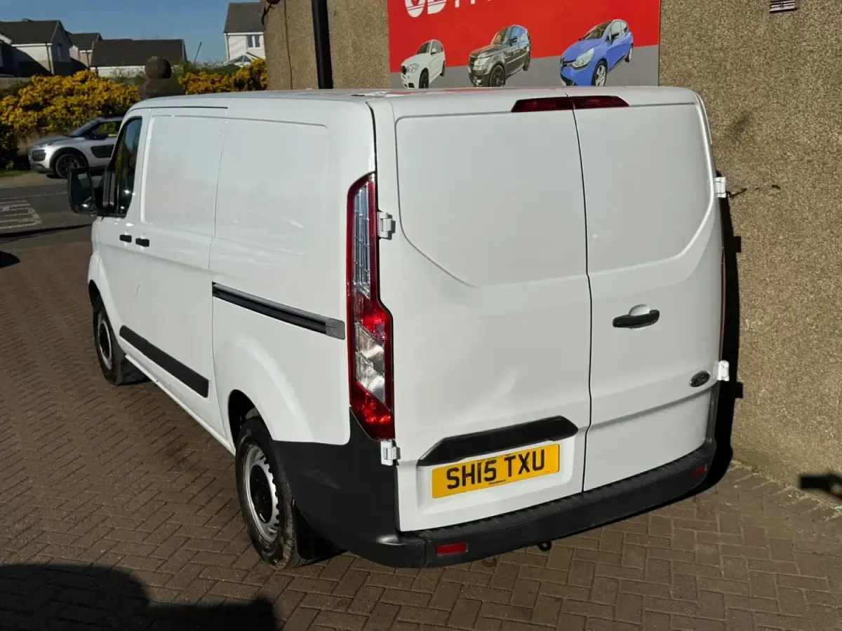 Used Ford Transit Custom 100 HP (73 kW) 2015 White Van