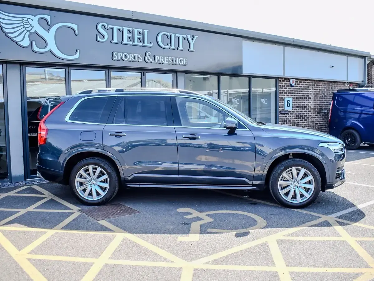 Used Volvo XC90 Momentum 2019 Blue SUV