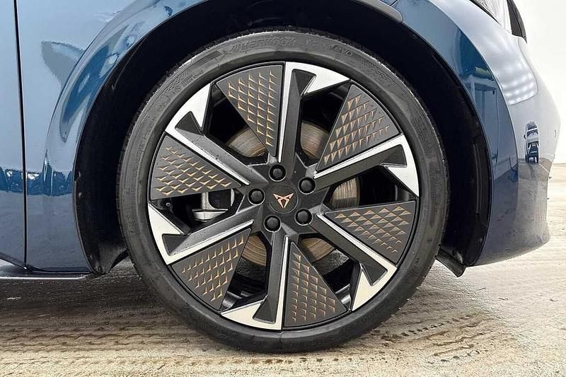 Used Cupra Born e-Boost 169 kW (231 HP) 2025 Blue Hatchback