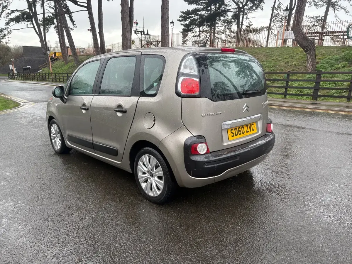 Używany Citroën C3 Picasso 2010 Beżowy Minivan
