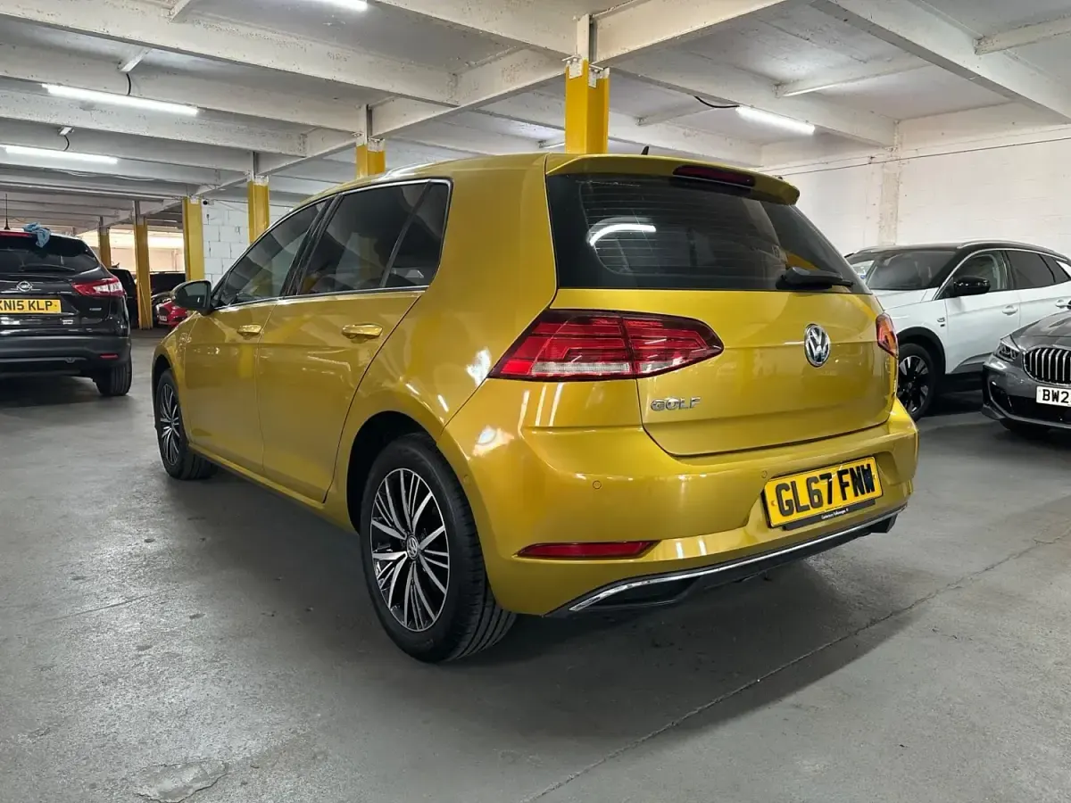 Second-hand VW Golf VII SE 2018 Galben Hatchback