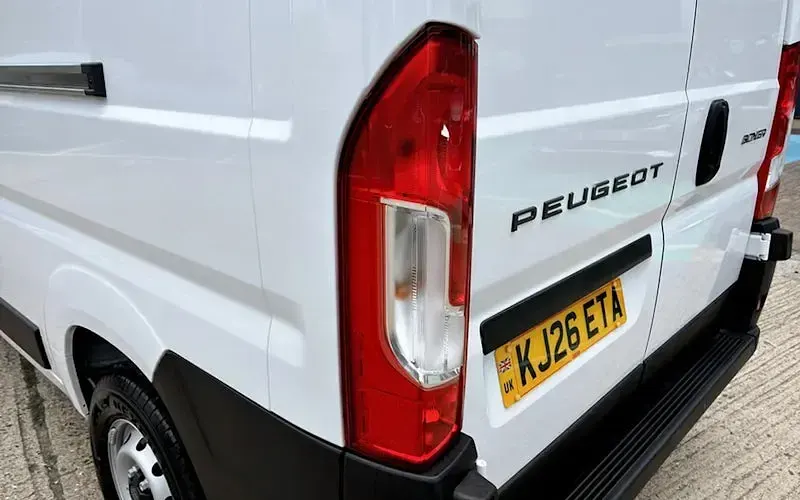 New Peugeot Boxer 140 HP (102 kW) 2026 White Van