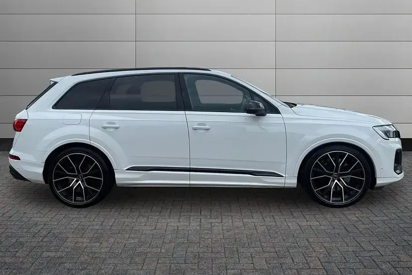 Used Audi SQ7 Advanced 507 HP (372 kW) 2024 Pure white SUV