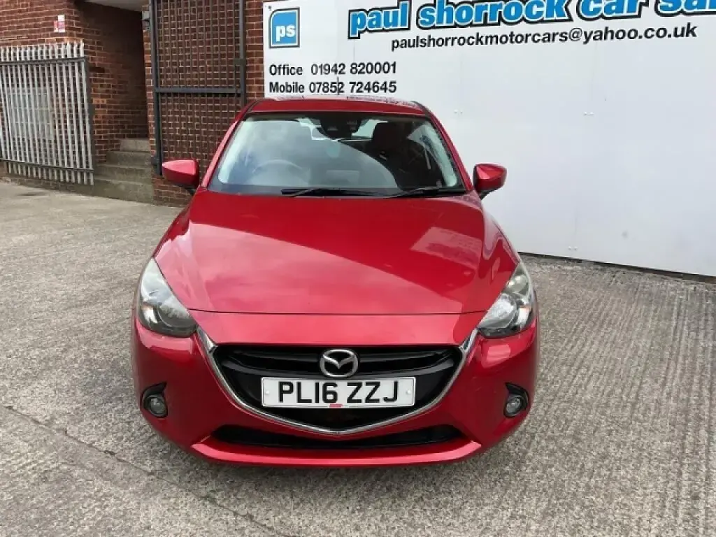 Used Mazda 2 90 HP (66 kW) 2016 Red Hatchback