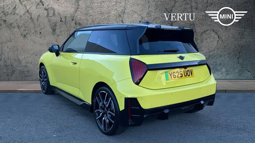 Nuevo Mini Cooper Hatch 133 kW (181 CV) 2025 Amarillo Utilitario