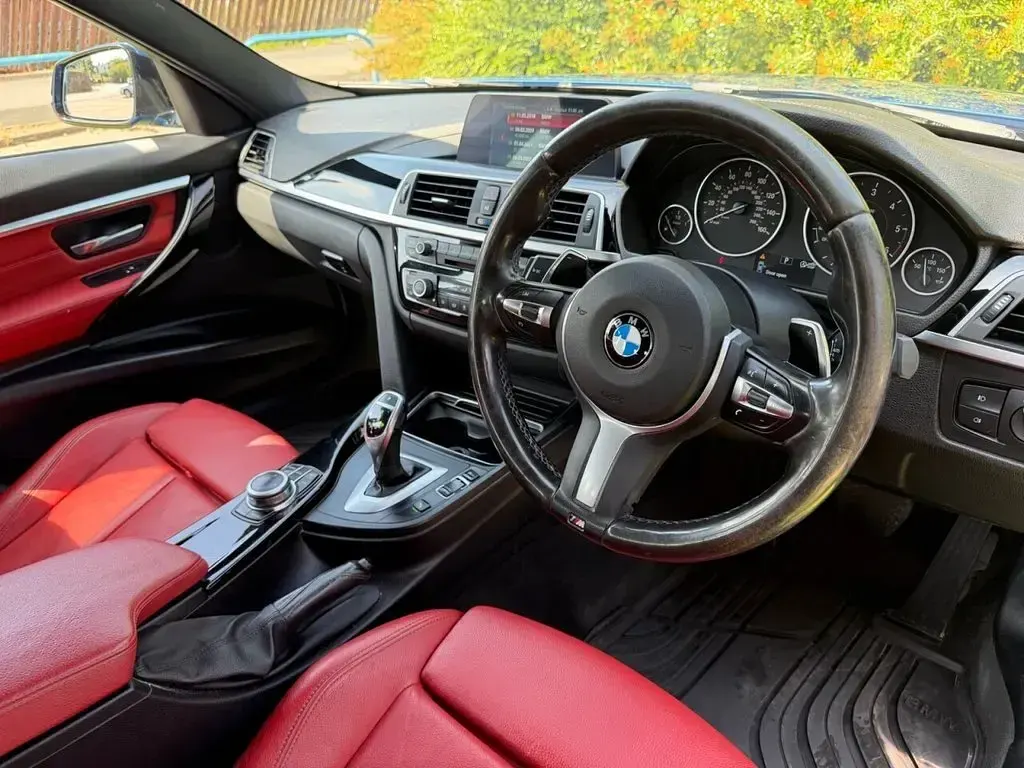 Used BMW 330 M Sport 258 HP (189 kW) 2018 Blue Estate