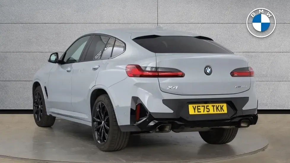 Usado BMW X4 M Sport 187 CV (137 kW) 2025 Gris SUV