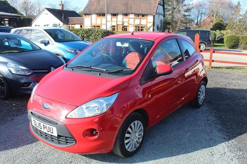 Used Ford Ka 69 HP (50 kW) 2015 Red Hatchback