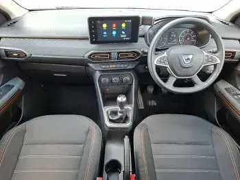Used Dacia Sandero Comfort 91 HP (66 kW) 2022 White Hatchback
