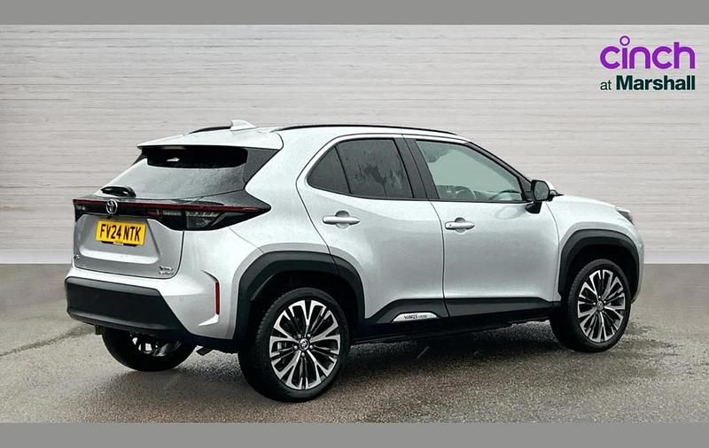 Used Toyota Yaris Cross 113 HP (83 kW) 2024 Silver SUV