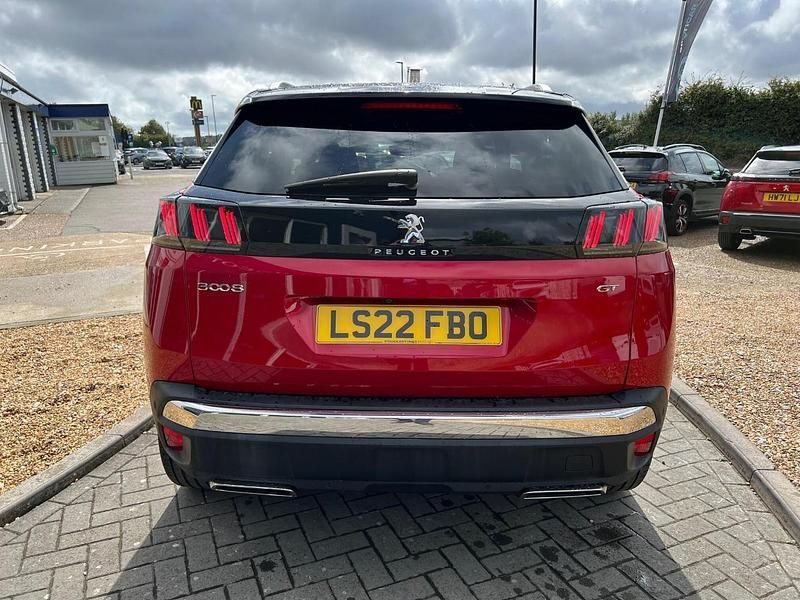 Used Peugeot 3008 Premium 129 HP (94 kW) 2022 Red SUV