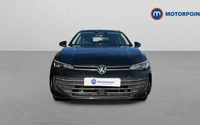 Used VW Passat Life 204 HP (150 kW) 2025 Black Estate