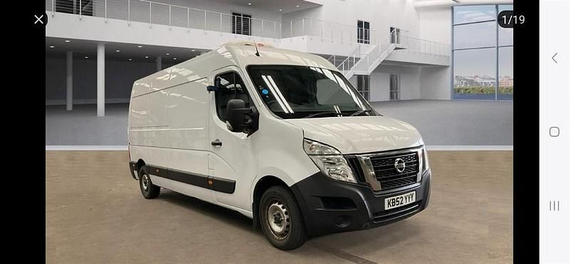 White Used 2020 Nissan NV400 Acenta Van | £7,990 (Fair price) - Image 1/4
