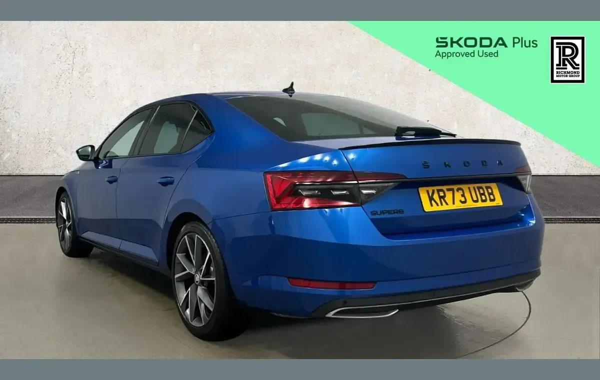 Used Skoda Superb SportlinePlus 190 HP (139 kW) 2023 Blue Hatchback