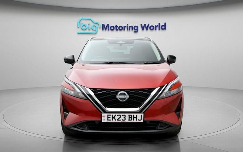 Used Nissan Qashqai N-Connecta 140 HP (102 kW) 2023 Red SUV