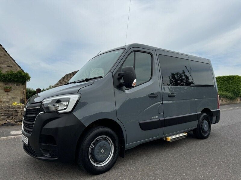 Grey Used 2020 Renault Master Business Van | £19,990 (A bit pricey) - Image 1/4