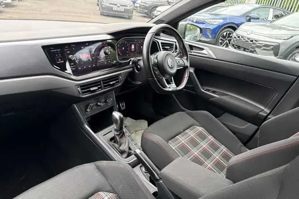 Used VW Polo 200 HP (147 kW) 2019 Hatchback