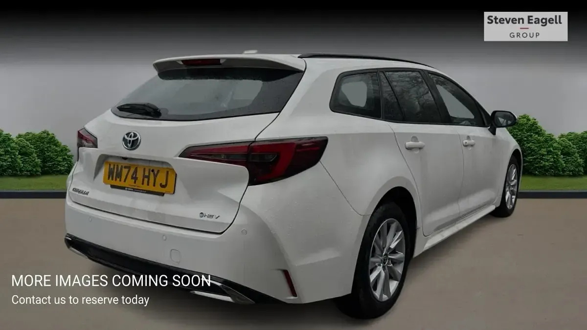 Used Toyota Corolla 196 HP (144 kW) 2025 White Estate