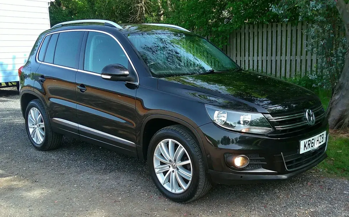 Używany VW Tiguan Sportline 170 KM (125 kW) 2012 Czarny SUV