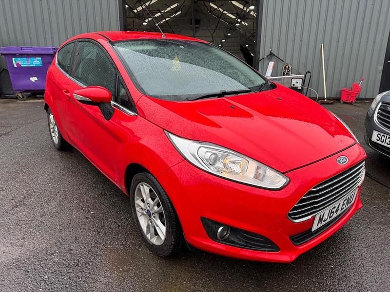 Usado Ford Fiesta Zetec 2014 Vermelho Citadino