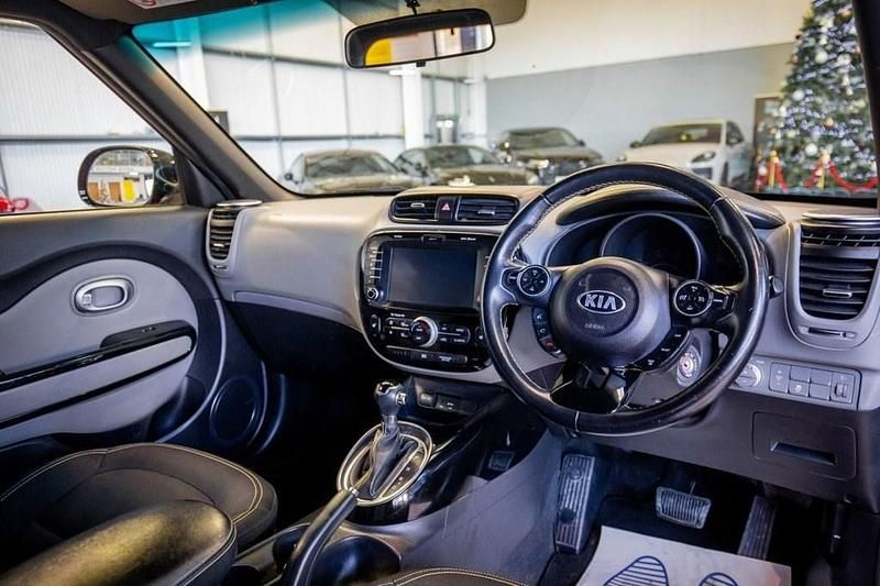 Used Kia Soul 128 HP (94 kW) 2015 Red SUV